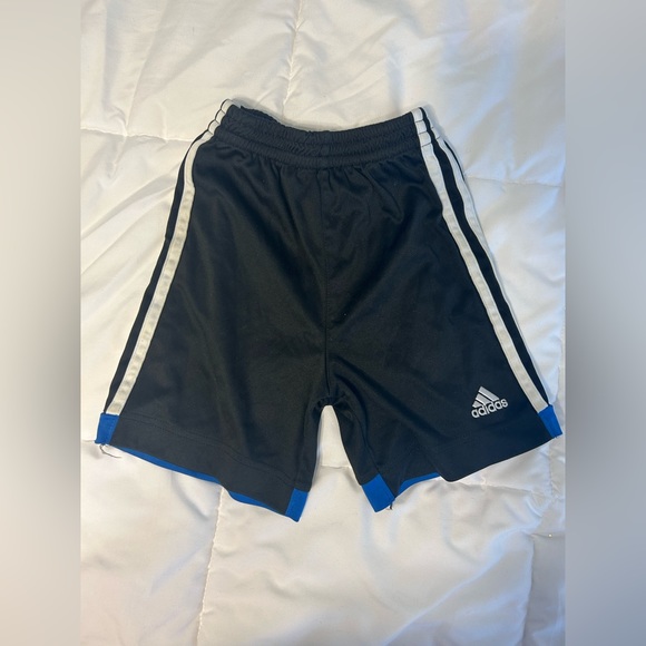 Adidas Short Set, Size 3T - Picture 4 of 5